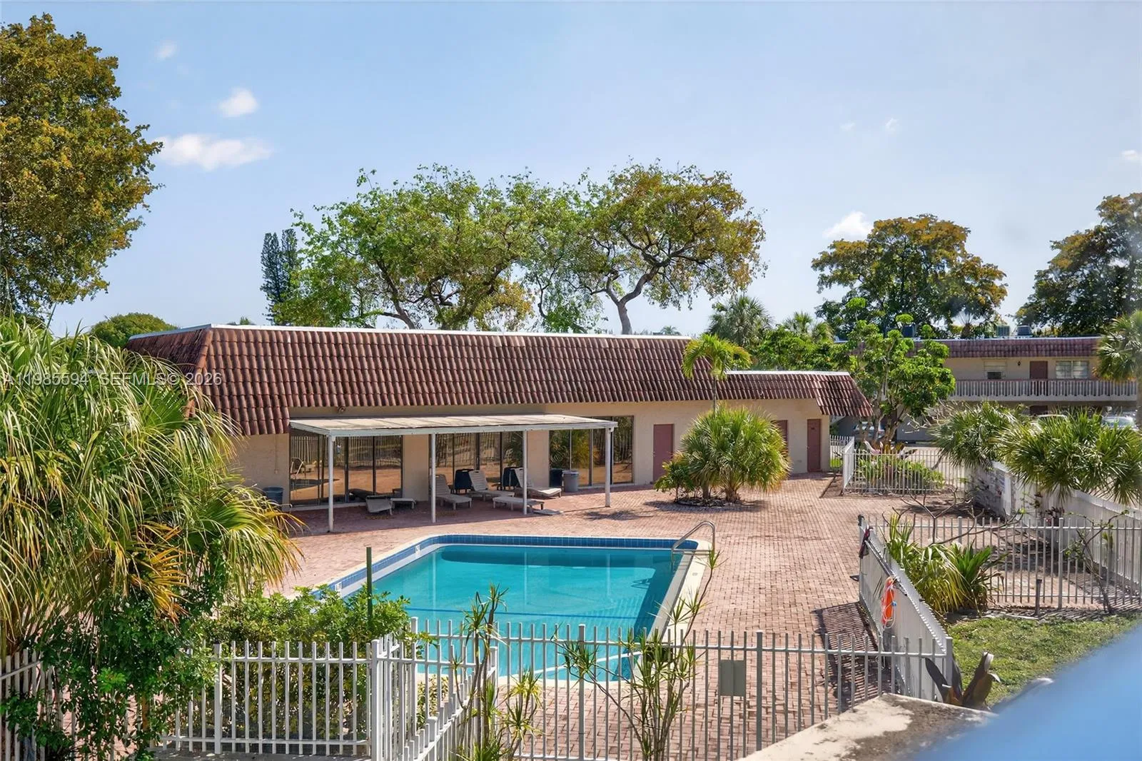 3777 Nw 78th Ave 8f, Davie, Florida 33024, Davie, Florida 33024, 2 Bedrooms Bedrooms, ,1 BathroomBathrooms,Residential,For Sale,3777 Nw 78th Ave 8f, Davie, Florida 33024,A11985594