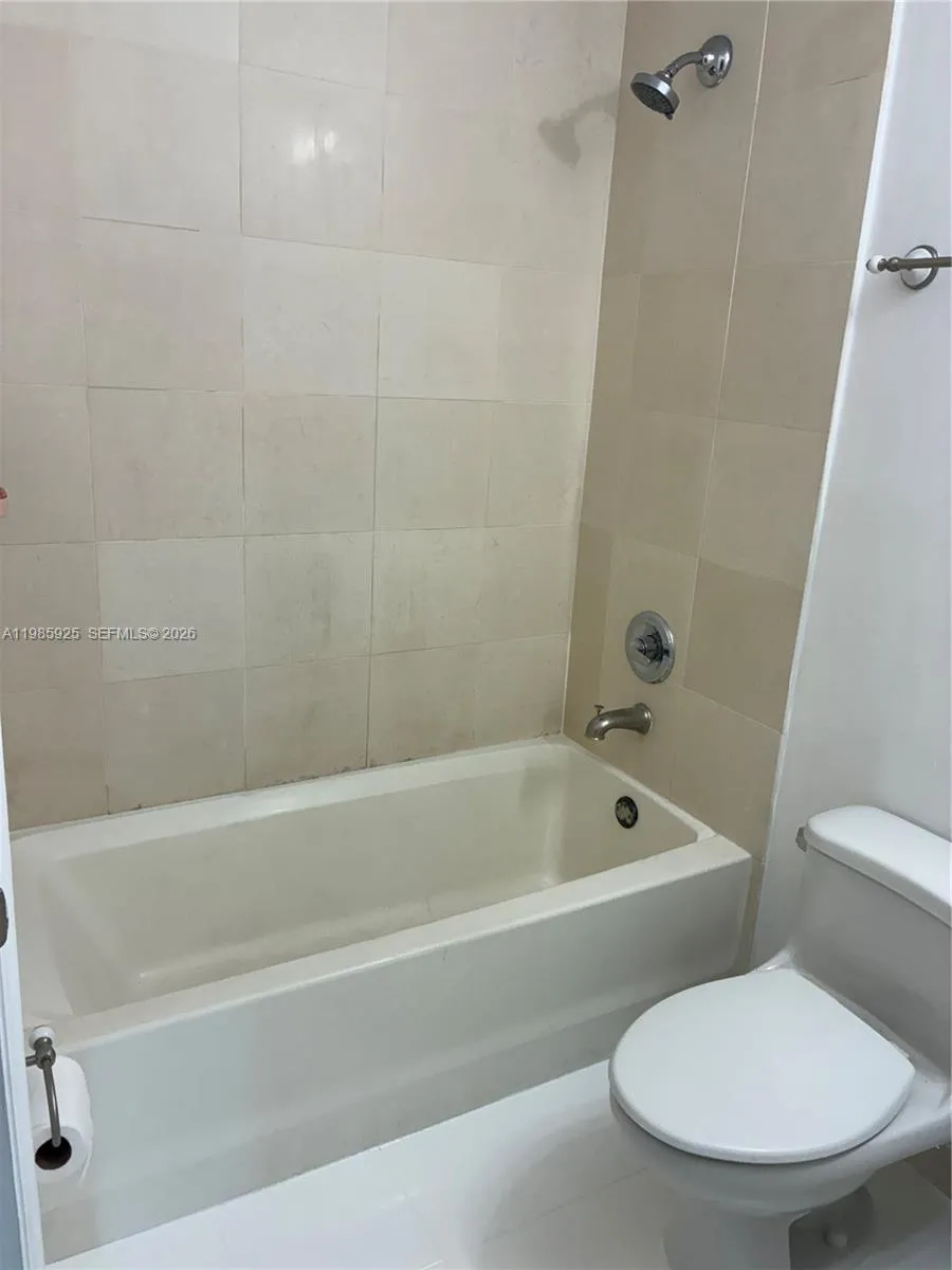 60 Sw 13 St 2007, Miami, Florida 33130, Miami, Florida 33130, 1 Bedroom Bedrooms, ,1 BathroomBathrooms,Residential Lease,For Rent,60 Sw 13 St 2007, Miami, Florida 33130,A11985925
