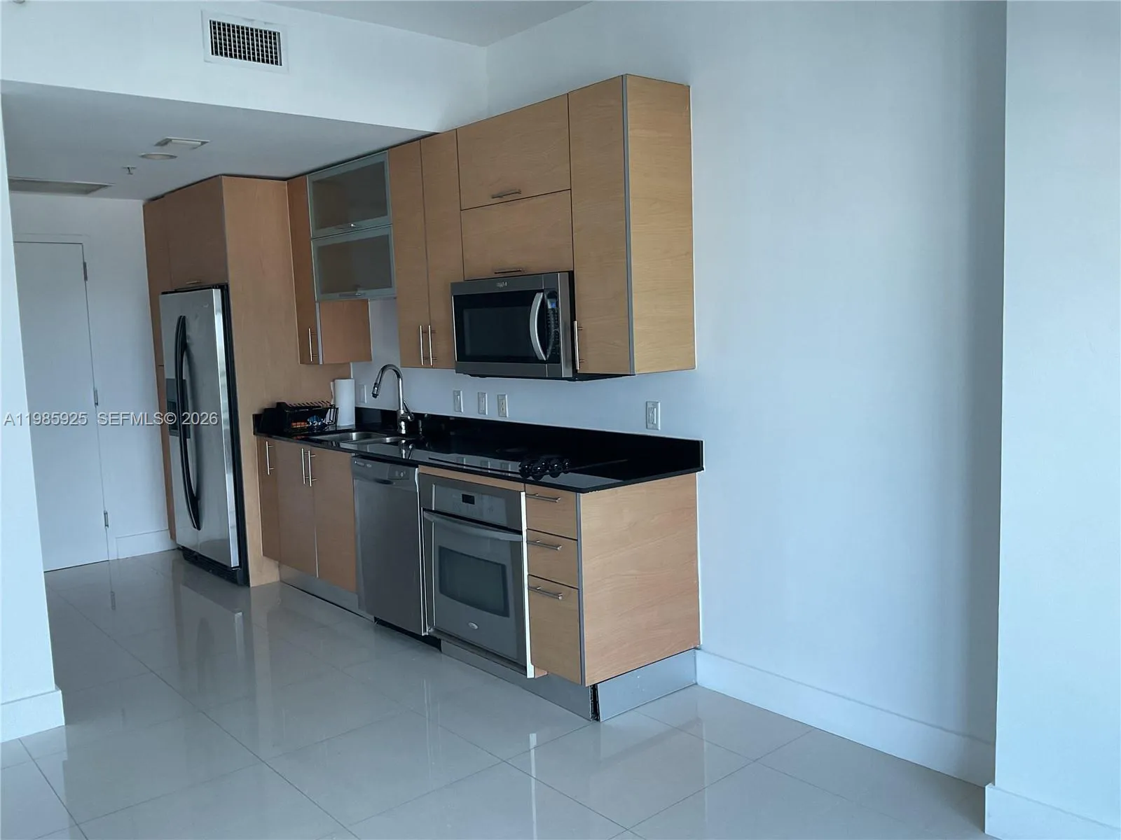 60 Sw 13 St 2007, Miami, Florida 33130, Miami, Florida 33130, 1 Bedroom Bedrooms, ,1 BathroomBathrooms,Residential Lease,For Rent,60 Sw 13 St 2007, Miami, Florida 33130,A11985925