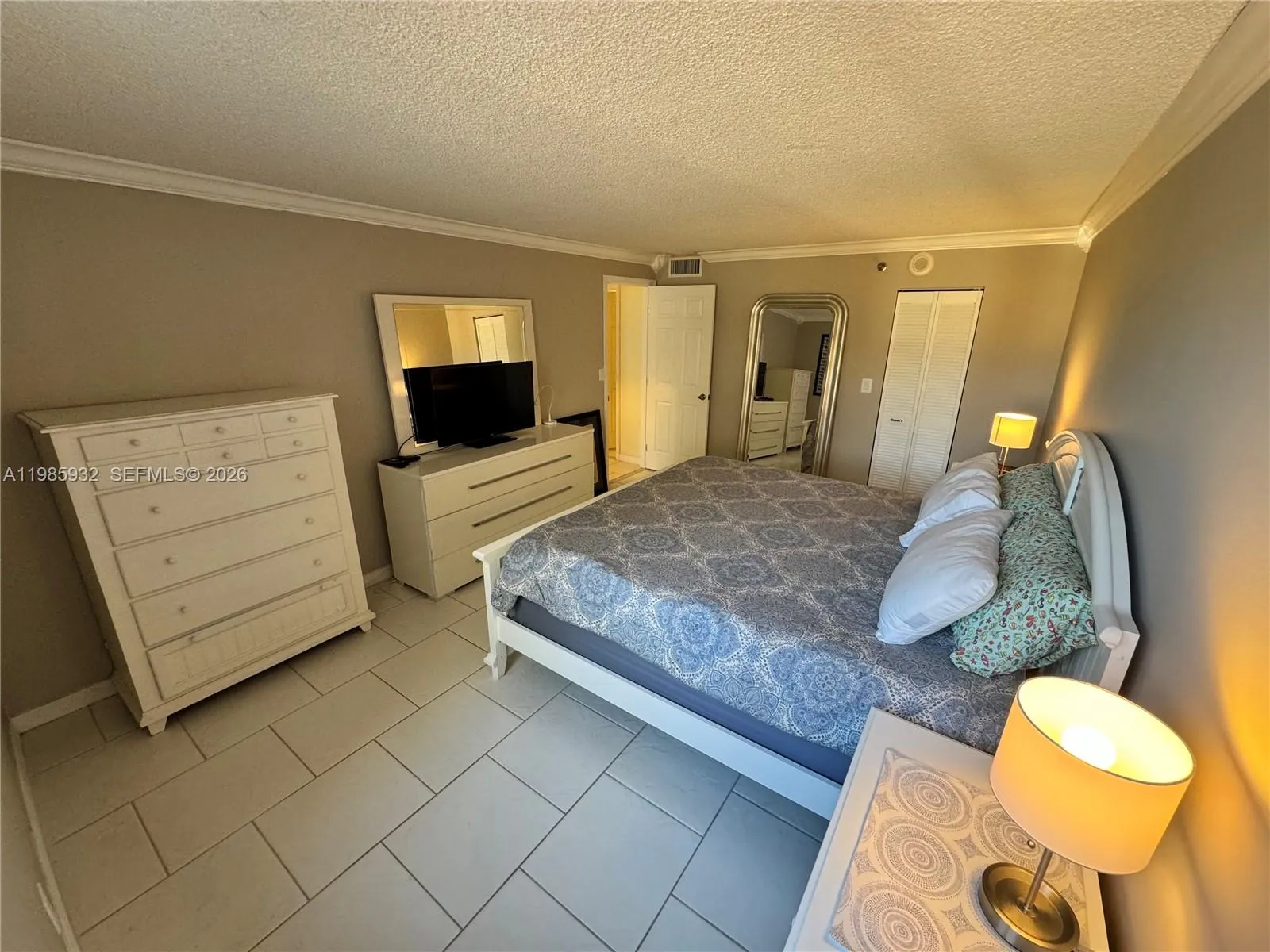 2625 Collins Ave 320, Miami Beach, Florida 33140, Miami Beach, Florida 33140, 1 Bedroom Bedrooms, ,1 BathroomBathrooms,Residential Lease,For Rent,2625 Collins Ave 320, Miami Beach, Florida 33140,A11985932