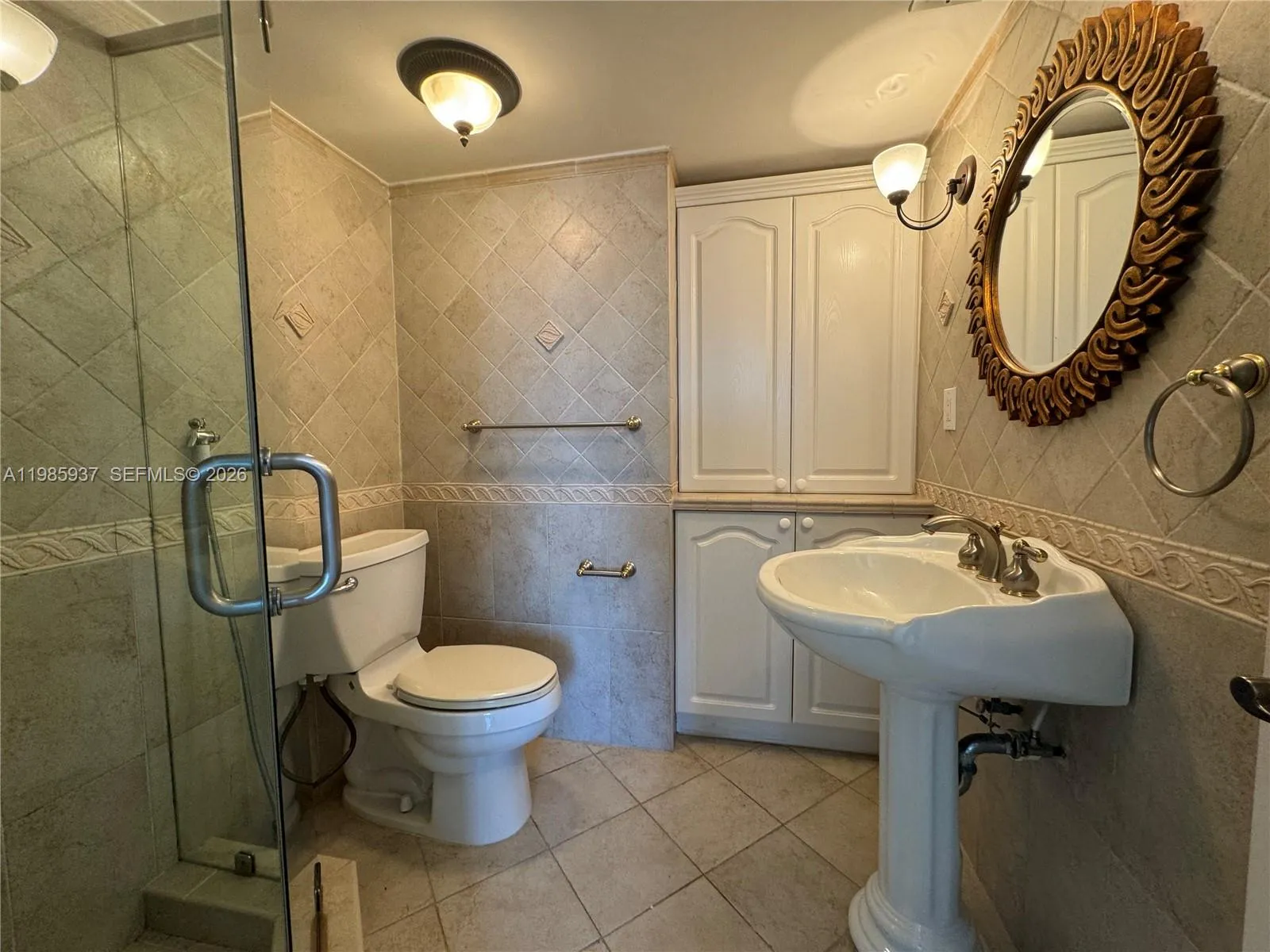 2555 Collins Ave 2002, Miami Beach, Florida 33140, Miami Beach, Florida 33140, 2 Bedrooms Bedrooms, ,2 BathroomsBathrooms,Residential,For Sale,2555 Collins Ave 2002, Miami Beach, Florida 33140,A11985937