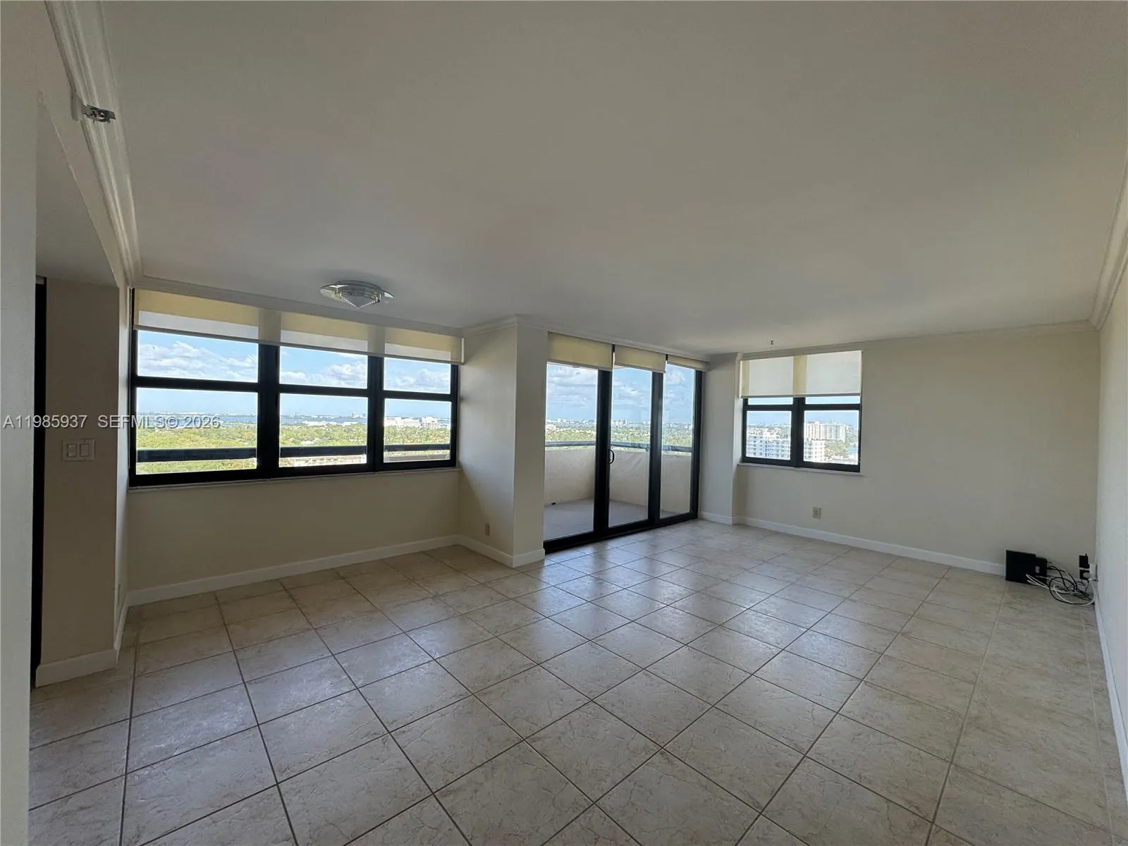 2555 Collins Ave 2002, Miami Beach, Florida 33140, Miami Beach, Florida 33140, 2 Bedrooms Bedrooms, ,2 BathroomsBathrooms,Residential,For Sale,2555 Collins Ave 2002, Miami Beach, Florida 33140,A11985937