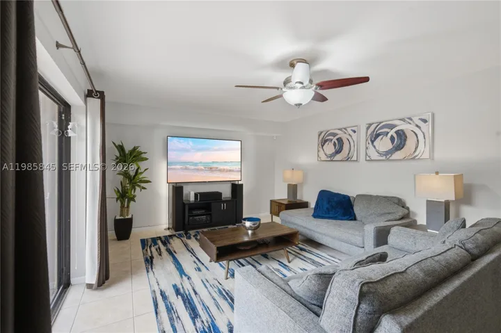 752 Nw 98th Way, Plantation, Florida 33324