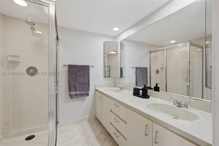 752 Nw 98th Way, Plantation, Florida 33324