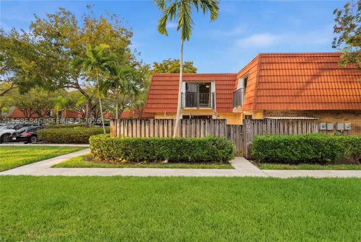 752 Nw 98th Way, Plantation, Florida 33324