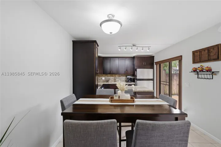 752 Nw 98th Way, Plantation, Florida 33324
