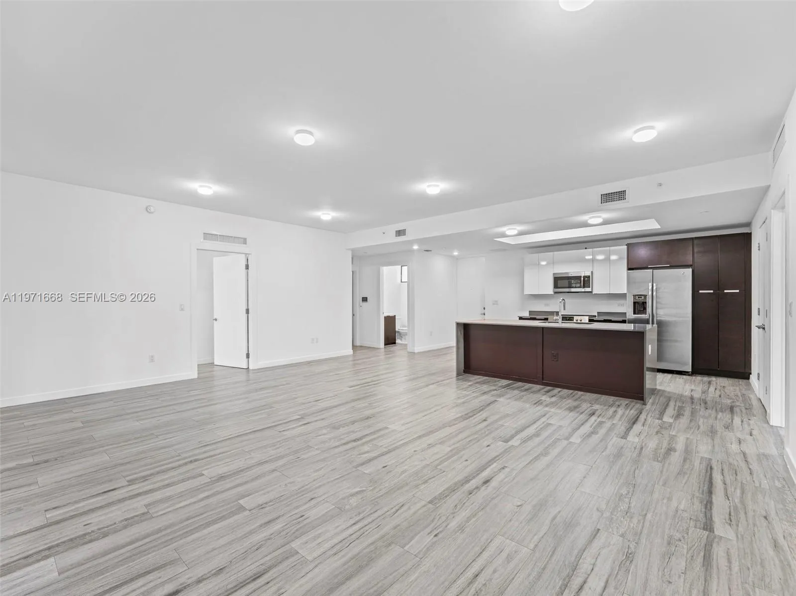2955 Bird Ave 1a, Miami, Florida 33133, Miami, Florida 33133, 2 Bedrooms Bedrooms, ,2 BathroomsBathrooms,Residential Lease,For Rent,2955 Bird Ave 1a, Miami, Florida 33133,A11971668