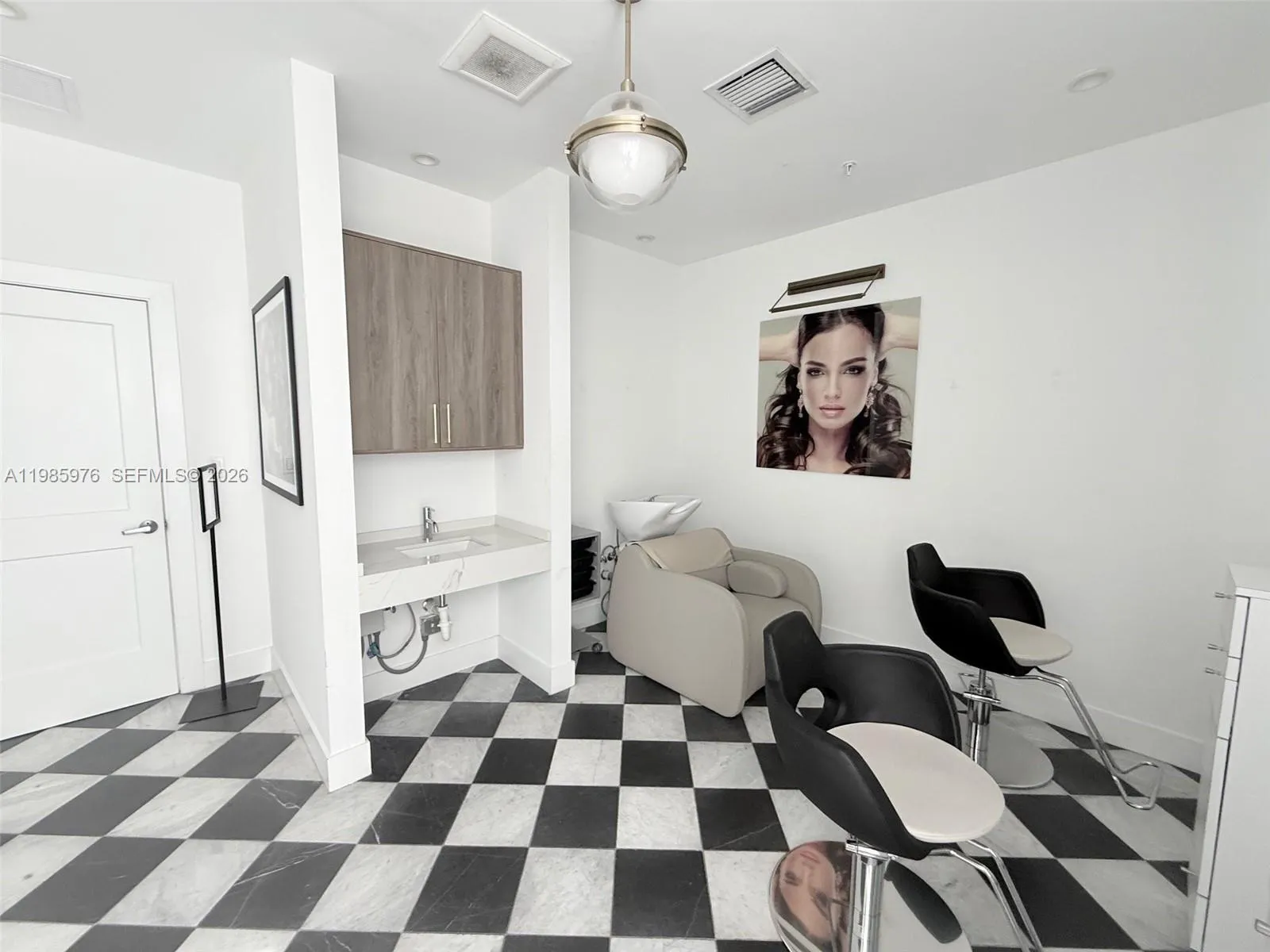 218 Nw 8th St, Miami, Florida 33136, Miami, Florida 33136, ,Commercial Lease,For Rent,218 Nw 8th St, Miami, Florida 33136,A11985976
