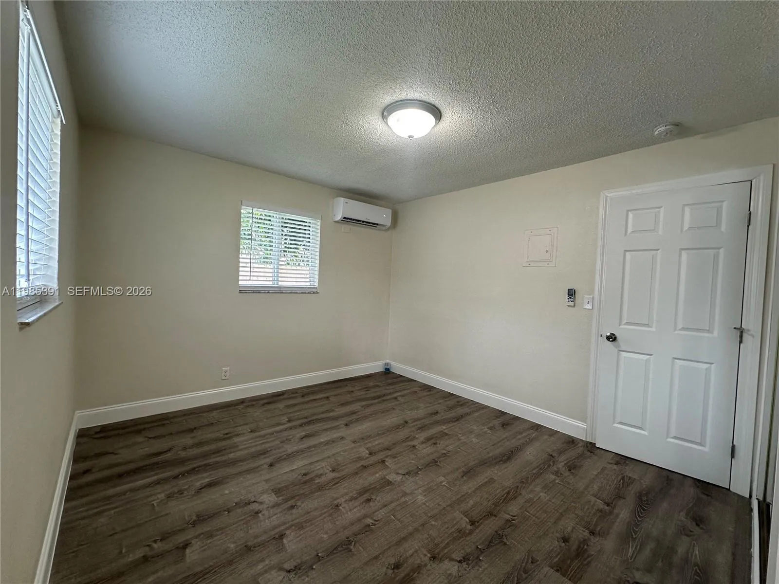 5901 Ne 18th Ave 2, Fort Lauderdale, Florida 33334, Fort Lauderdale, Florida 33334, 1 Bedroom Bedrooms, ,1 BathroomBathrooms,Residential Lease,For Rent,5901 Ne 18th Ave 2, Fort Lauderdale, Florida 33334,A11985391