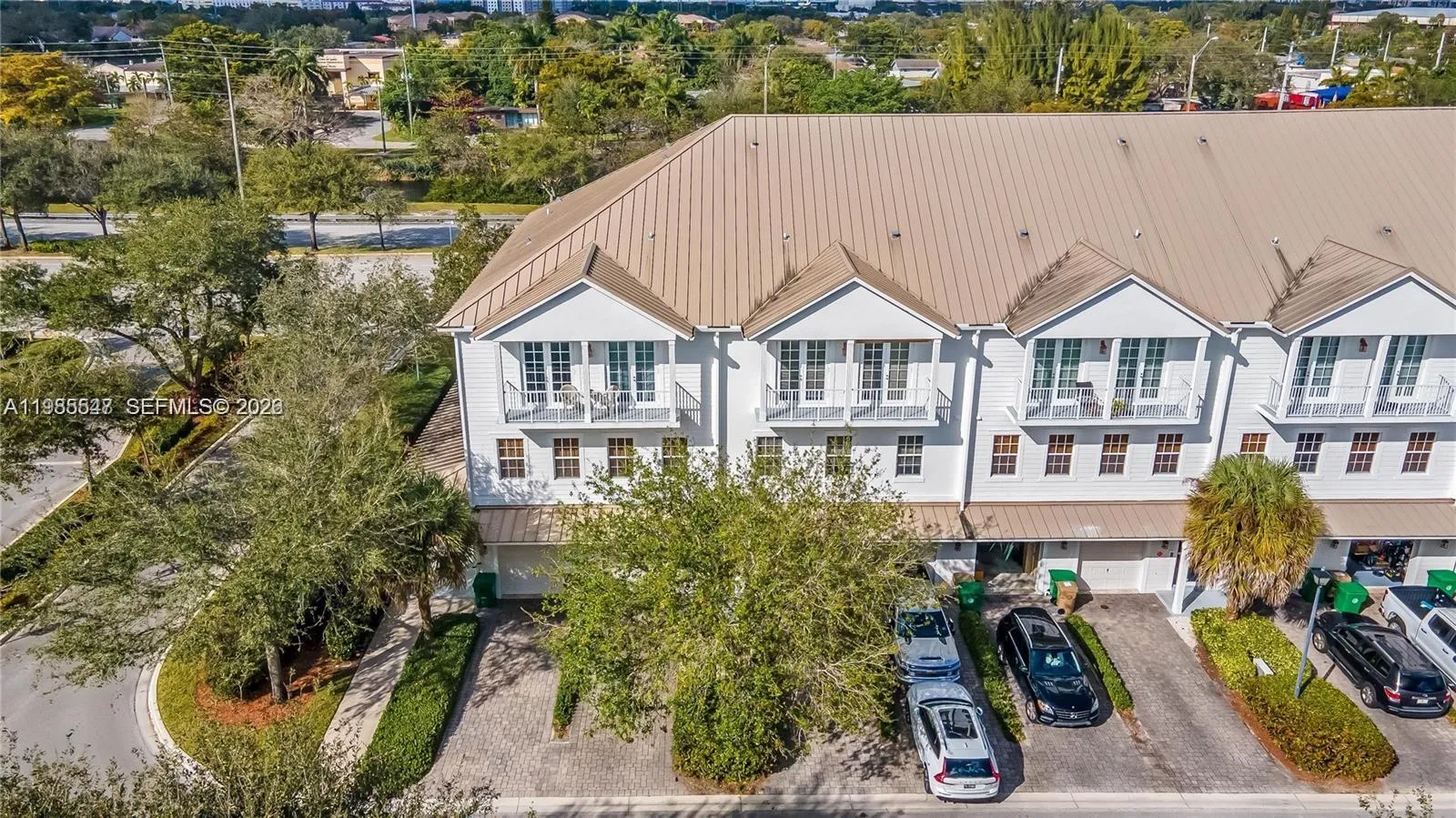 6841 N Lakeside Cir N 109-1, Davie, Florida 33314, Davie, Florida 33314, 2 Bedrooms Bedrooms, ,2 BathroomsBathrooms,Residential,For Sale,6841 N Lakeside Cir N 109-1, Davie, Florida 33314,A11985547