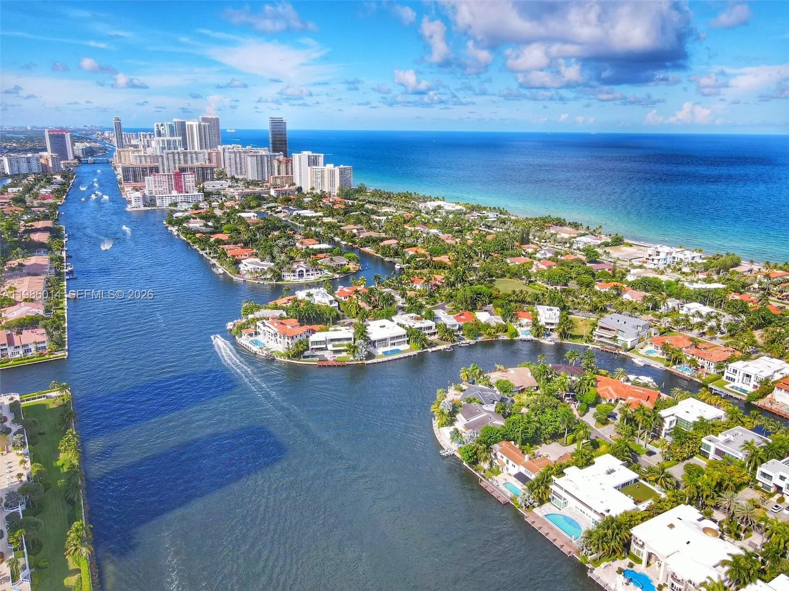 20281 E Country Club Dr 2405, Aventura, Florida 33, Aventura, Florida 33180, 2 Bedrooms Bedrooms, ,2 BathroomsBathrooms,Residential Lease,For Rent,20281 E Country Club Dr 2405, Aventura, Florida 33,A11986014