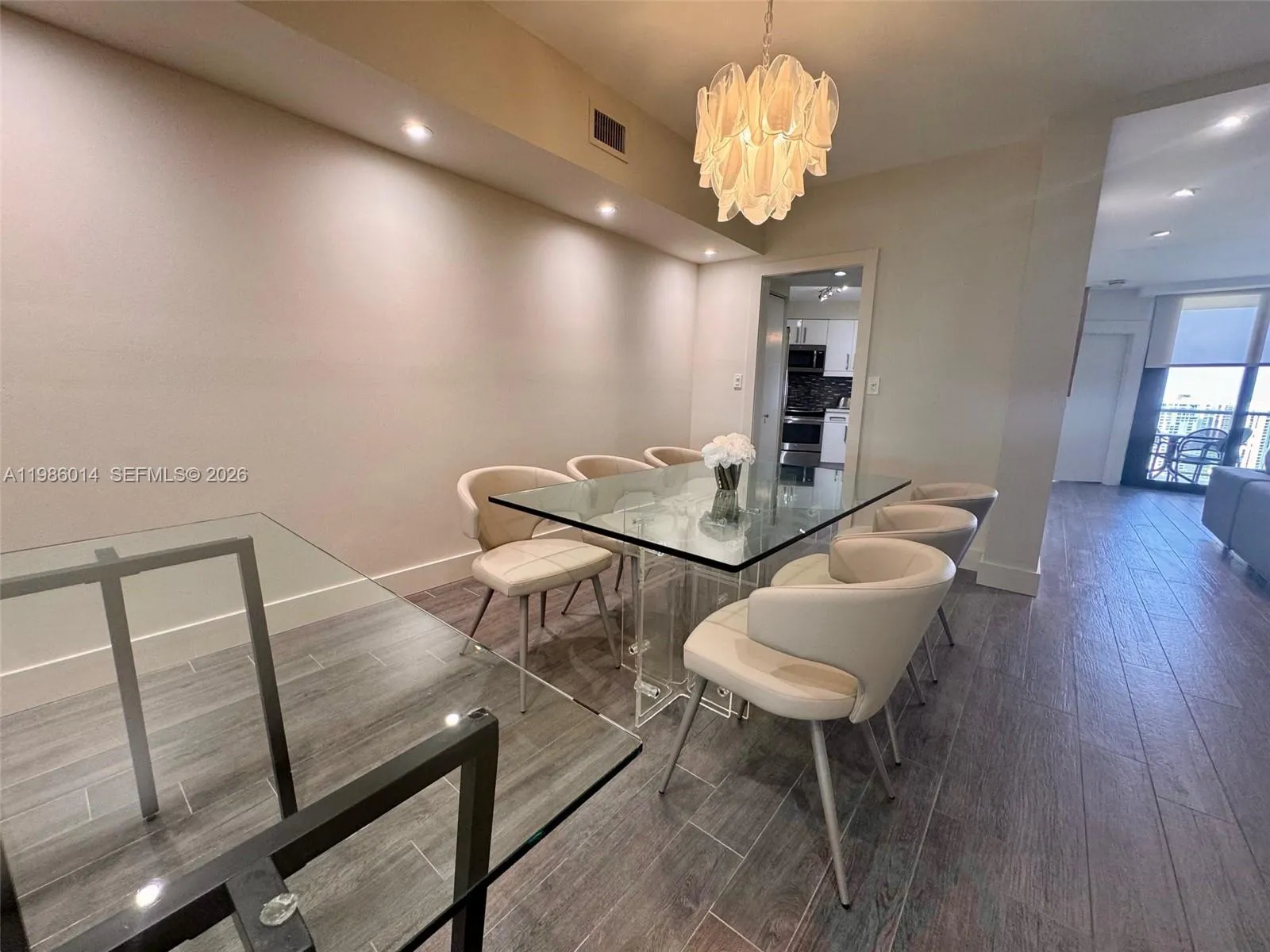 20281 E Country Club Dr 2405, Aventura, Florida 33, Aventura, Florida 33180, 2 Bedrooms Bedrooms, ,2 BathroomsBathrooms,Residential Lease,For Rent,20281 E Country Club Dr 2405, Aventura, Florida 33,A11986014