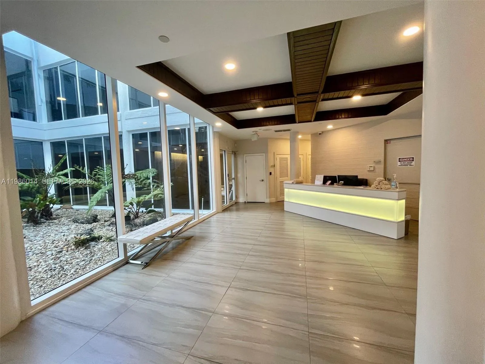 20281 E Country Club Dr 2405, Aventura, Florida 33, Aventura, Florida 33180, 2 Bedrooms Bedrooms, ,2 BathroomsBathrooms,Residential Lease,For Rent,20281 E Country Club Dr 2405, Aventura, Florida 33,A11986014