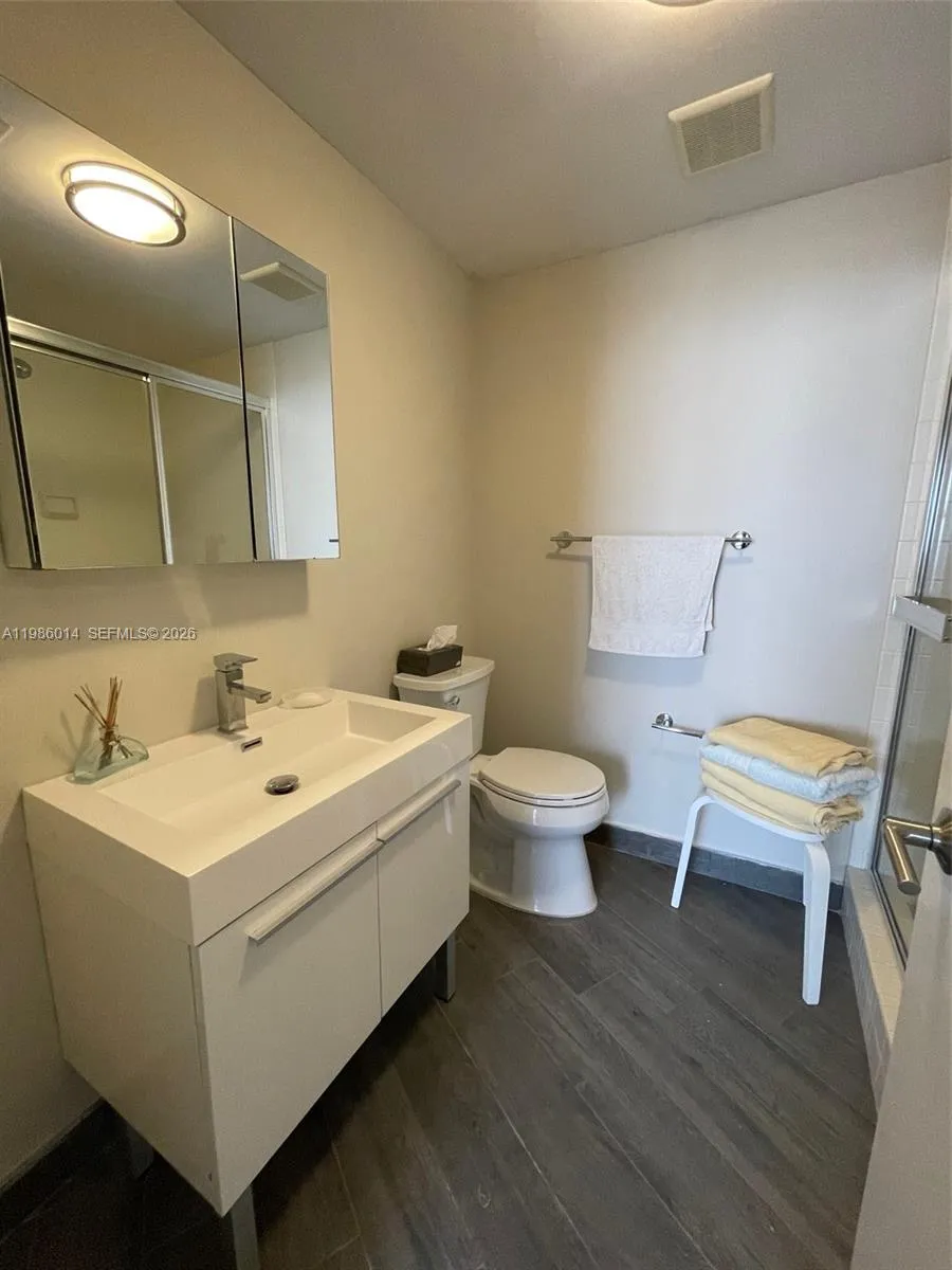 20281 E Country Club Dr 2405, Aventura, Florida 33, Aventura, Florida 33180, 2 Bedrooms Bedrooms, ,2 BathroomsBathrooms,Residential Lease,For Rent,20281 E Country Club Dr 2405, Aventura, Florida 33,A11986014