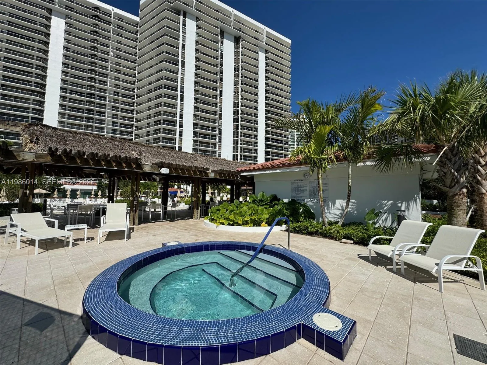 20281 E Country Club Dr 2405, Aventura, Florida 33, Aventura, Florida 33180, 2 Bedrooms Bedrooms, ,2 BathroomsBathrooms,Residential Lease,For Rent,20281 E Country Club Dr 2405, Aventura, Florida 33,A11986014