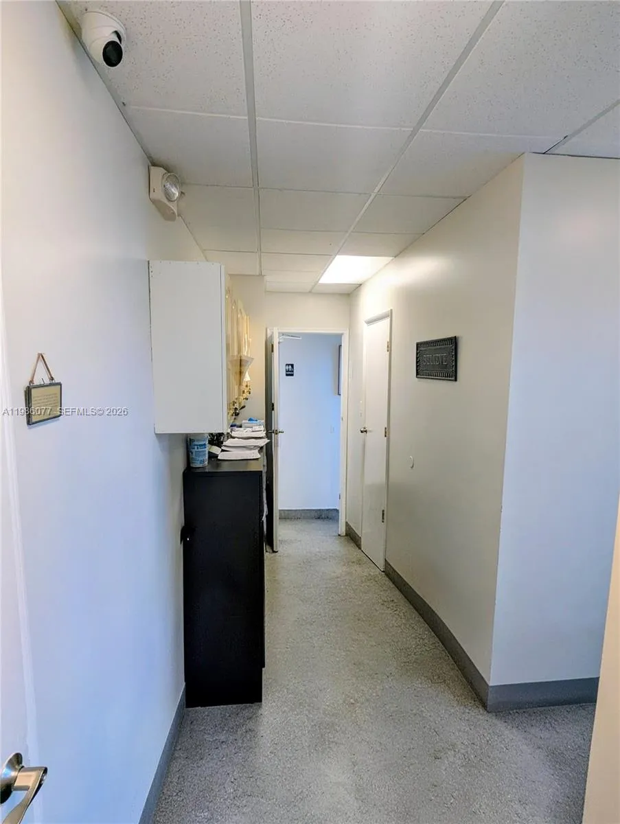 1100 W Oakland Park Blvd, Wilton Manors, Florida 3, Wilton Manors, Florida 33311, ,Commercial Lease,For Rent,1100 W Oakland Park Blvd, Wilton Manors, Florida 3,A11986077