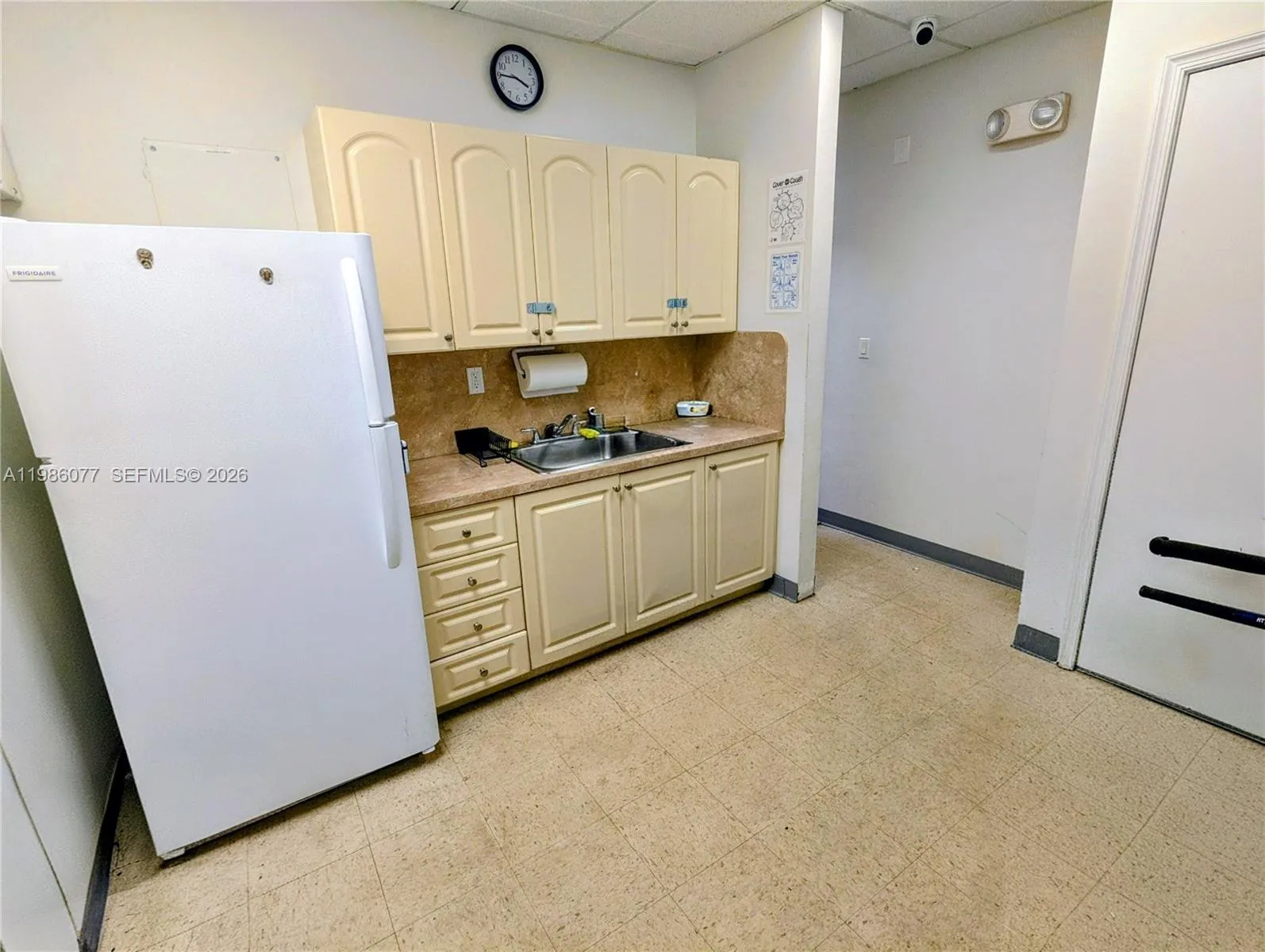1100 W Oakland Park Blvd, Wilton Manors, Florida 3, Wilton Manors, Florida 33311, ,Commercial Lease,For Rent,1100 W Oakland Park Blvd, Wilton Manors, Florida 3,A11986077
