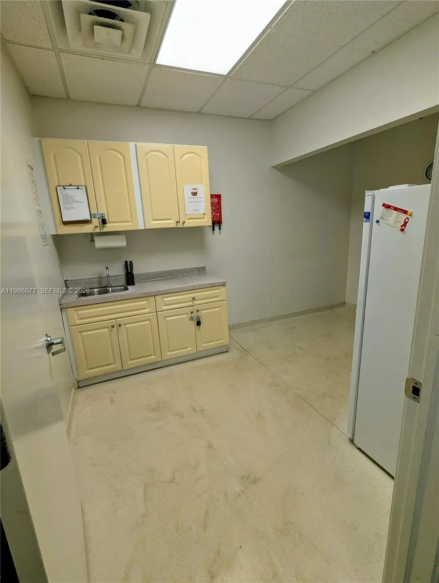 1100 W Oakland Park Blvd, Wilton Manors, Florida 3, Wilton Manors, Florida 33311, ,Commercial Lease,For Rent,1100 W Oakland Park Blvd, Wilton Manors, Florida 3,A11986077