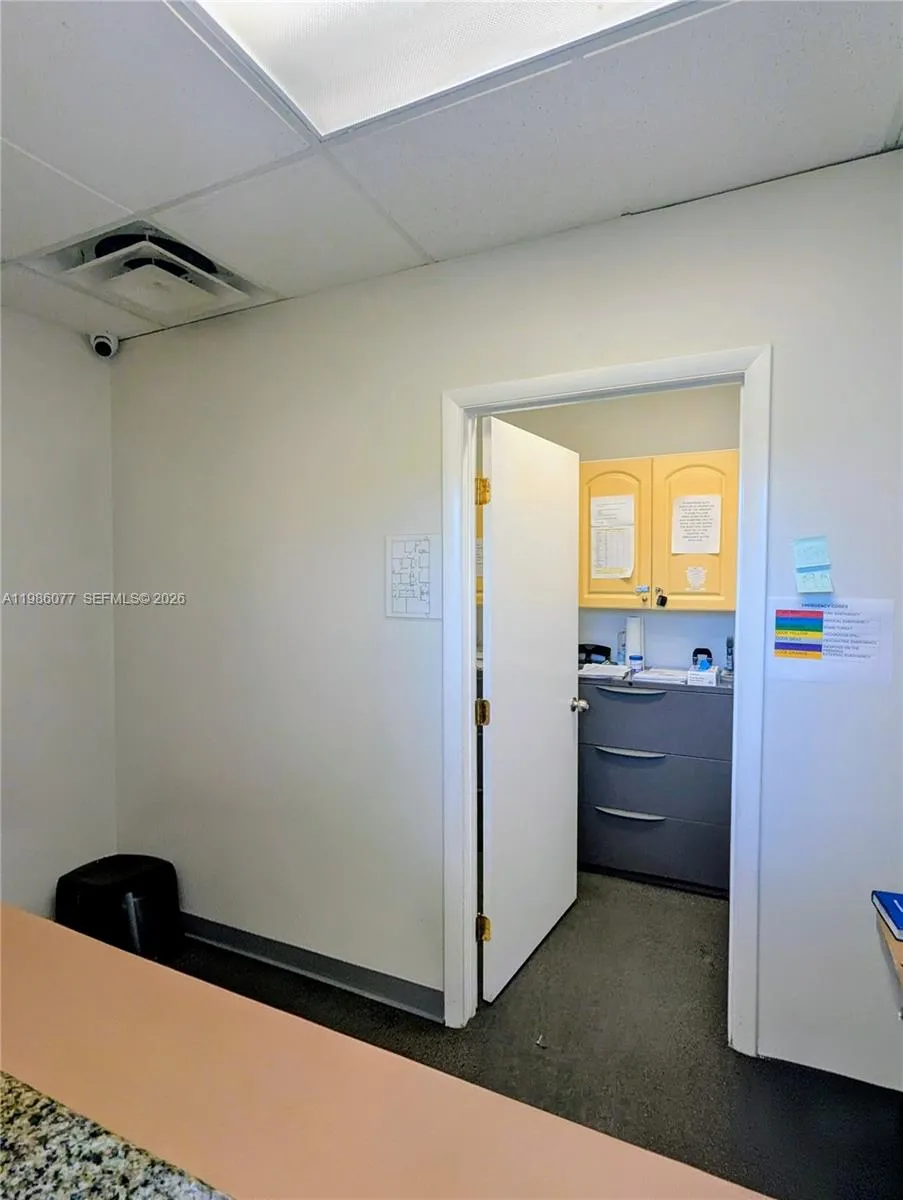 1100 W Oakland Park Blvd, Wilton Manors, Florida 3, Wilton Manors, Florida 33311, ,Commercial Lease,For Rent,1100 W Oakland Park Blvd, Wilton Manors, Florida 3,A11986077