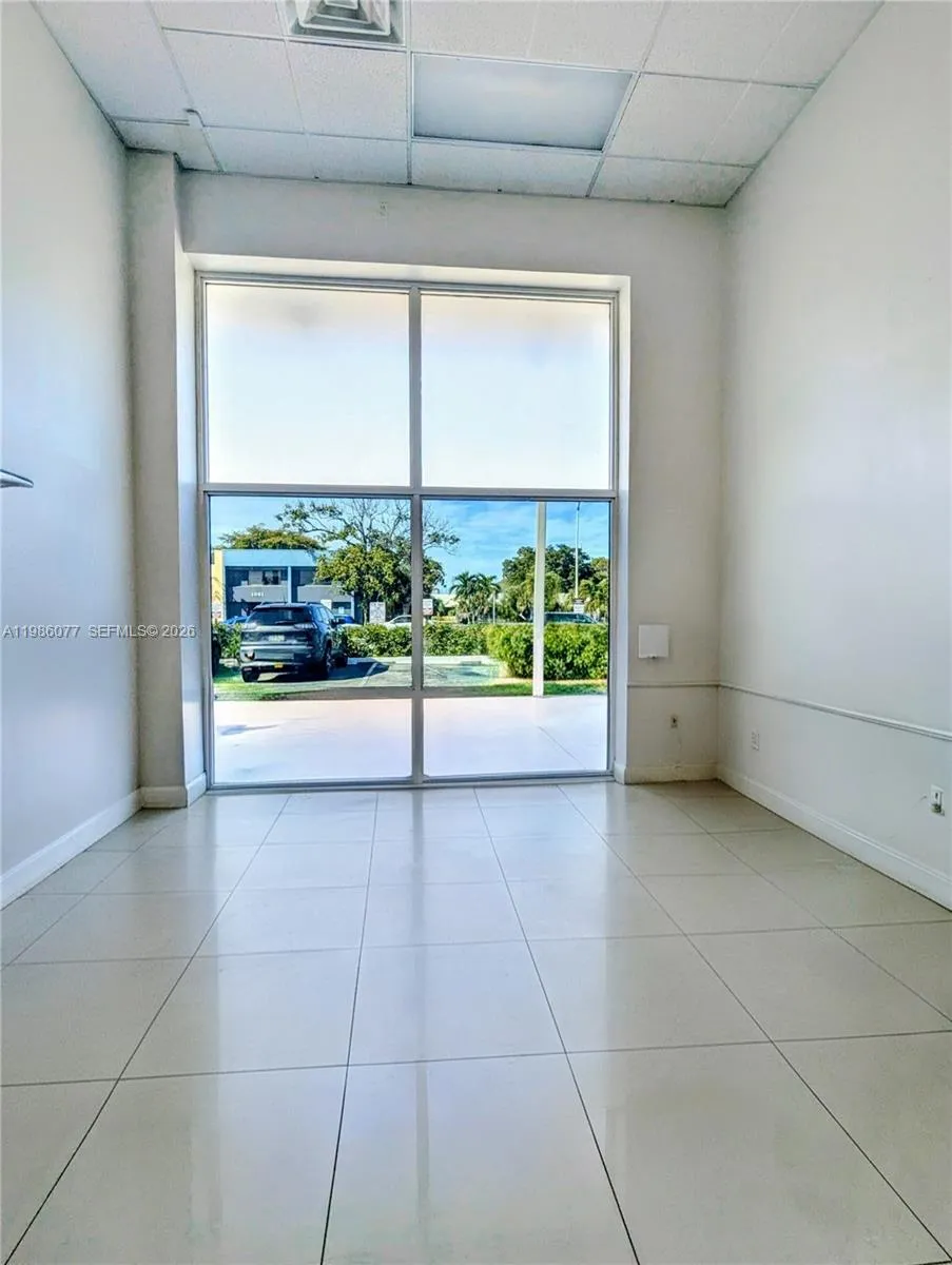 1100 W Oakland Park Blvd, Wilton Manors, Florida 3, Wilton Manors, Florida 33311, ,Commercial Lease,For Rent,1100 W Oakland Park Blvd, Wilton Manors, Florida 3,A11986077