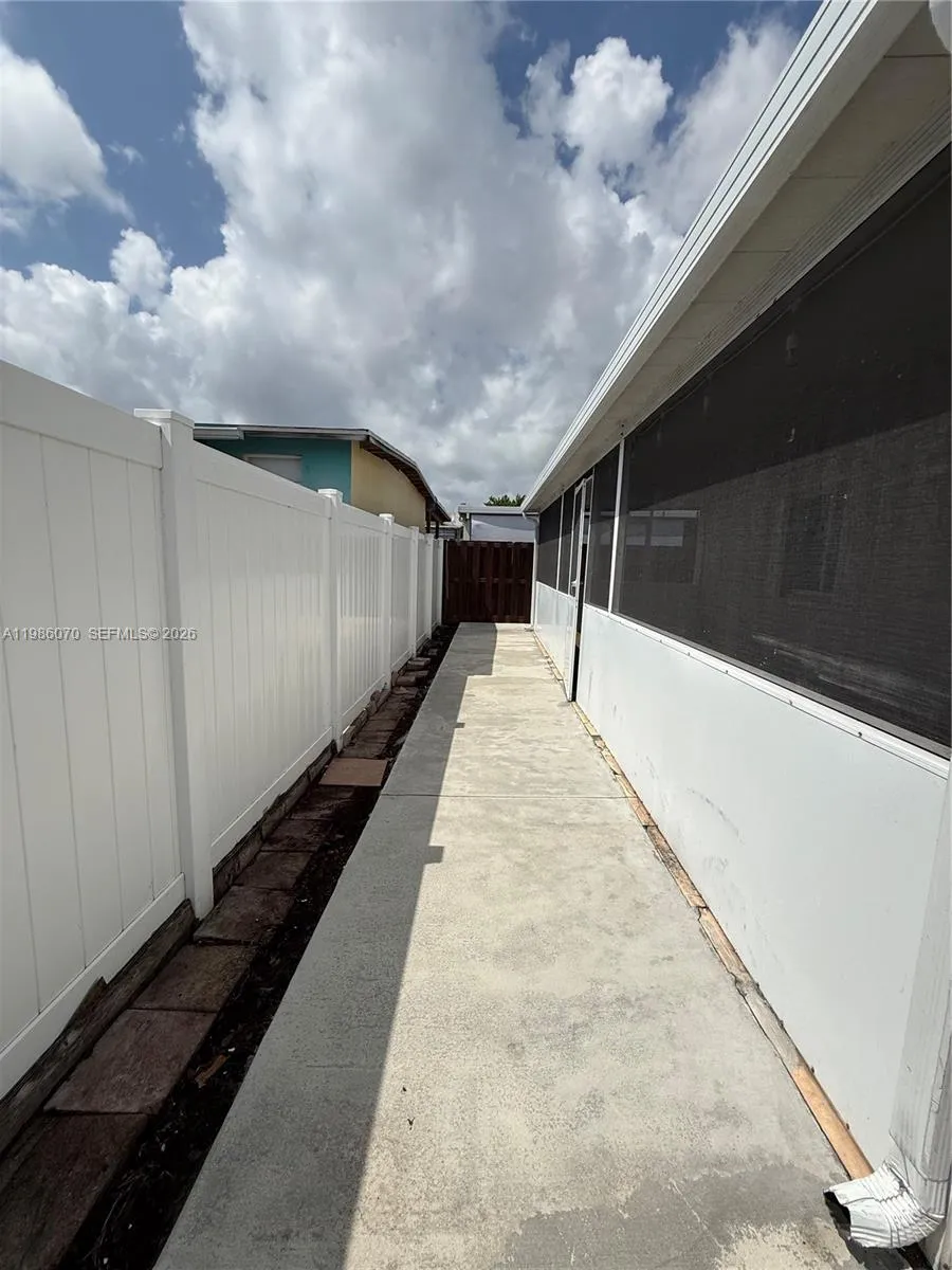 10168 Nw 126th Ter, Hialeah Gardens, Florida 33018, Hialeah Gardens, Florida 33018, 3 Bedrooms Bedrooms, ,2 BathroomsBathrooms,Residential Lease,For Rent,10168 Nw 126th Ter, Hialeah Gardens, Florida 33018,A11986070