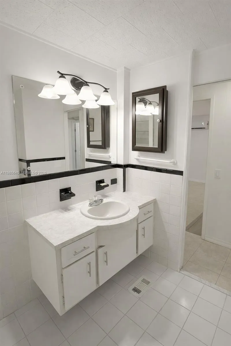 2260 Sw 85th Way, Davie, Florida 33324, Davie, Florida 33324, 3 Bedrooms Bedrooms, ,3 BathroomsBathrooms,Residential,For Sale,2260 Sw 85th Way, Davie, Florida 33324,A11985645