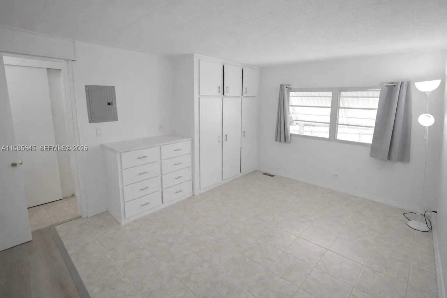 2260 Sw 85th Way, Davie, Florida 33324, Davie, Florida 33324, 3 Bedrooms Bedrooms, ,3 BathroomsBathrooms,Residential,For Sale,2260 Sw 85th Way, Davie, Florida 33324,A11985645