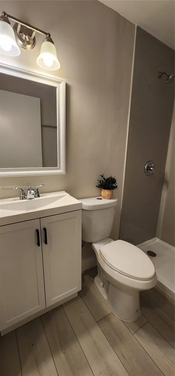 800 Sw 10th Ave 840, Hallandale Beach, Florida 330, Hallandale Beach, Florida 33009, 2 Bedrooms Bedrooms, ,1 BathroomBathrooms,Residential Lease,For Rent,800 Sw 10th Ave 840, Hallandale Beach, Florida 330,A11986095