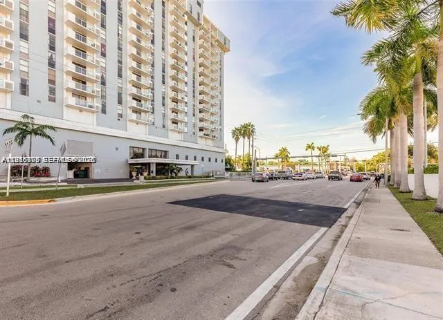 13499 Biscayne Blvd 912, North Miami, Florida 3318, North Miami, Florida 33181, 1 Bedroom Bedrooms, ,1 BathroomBathrooms,Residential Lease,For Rent,13499 Biscayne Blvd 912, North Miami, Florida 3318,A11986103