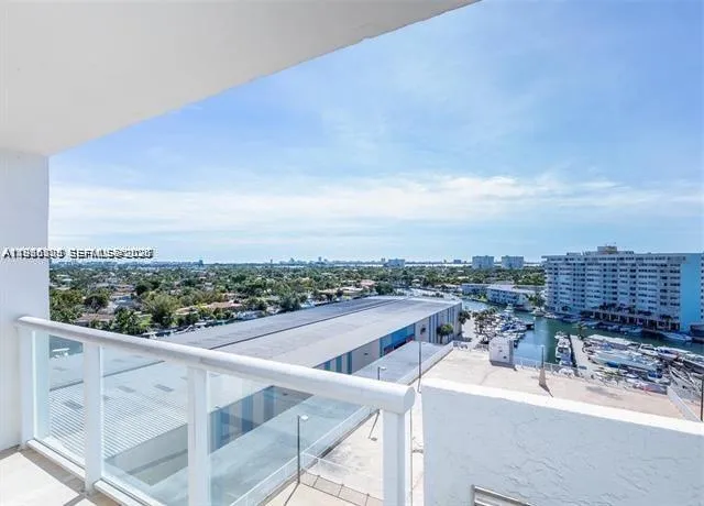 13499 Biscayne Blvd 912, North Miami, Florida 3318, North Miami, Florida 33181, 1 Bedroom Bedrooms, ,1 BathroomBathrooms,Residential Lease,For Rent,13499 Biscayne Blvd 912, North Miami, Florida 3318,A11986103