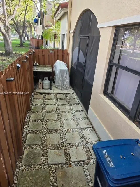 513 Racquet Club Rd 55, Weston, Florida 33326, Weston, Florida 33326, 3 Bedrooms Bedrooms, ,2 BathroomsBathrooms,Residential Lease,For Rent,513 Racquet Club Rd 55, Weston, Florida 33326,A11986108