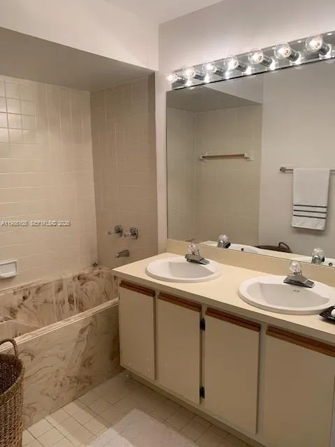 513 Racquet Club Rd 55, Weston, Florida 33326, Weston, Florida 33326, 3 Bedrooms Bedrooms, ,2 BathroomsBathrooms,Residential Lease,For Rent,513 Racquet Club Rd 55, Weston, Florida 33326,A11986108