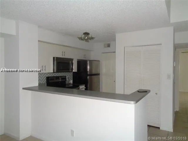 650 S Park Rd 21-5, Hollywood, Florida 33021, Hollywood, Florida 33021, 3 Bedrooms Bedrooms, ,2 BathroomsBathrooms,Residential Lease,For Rent,650 S Park Rd 21-5, Hollywood, Florida 33021,A11986118