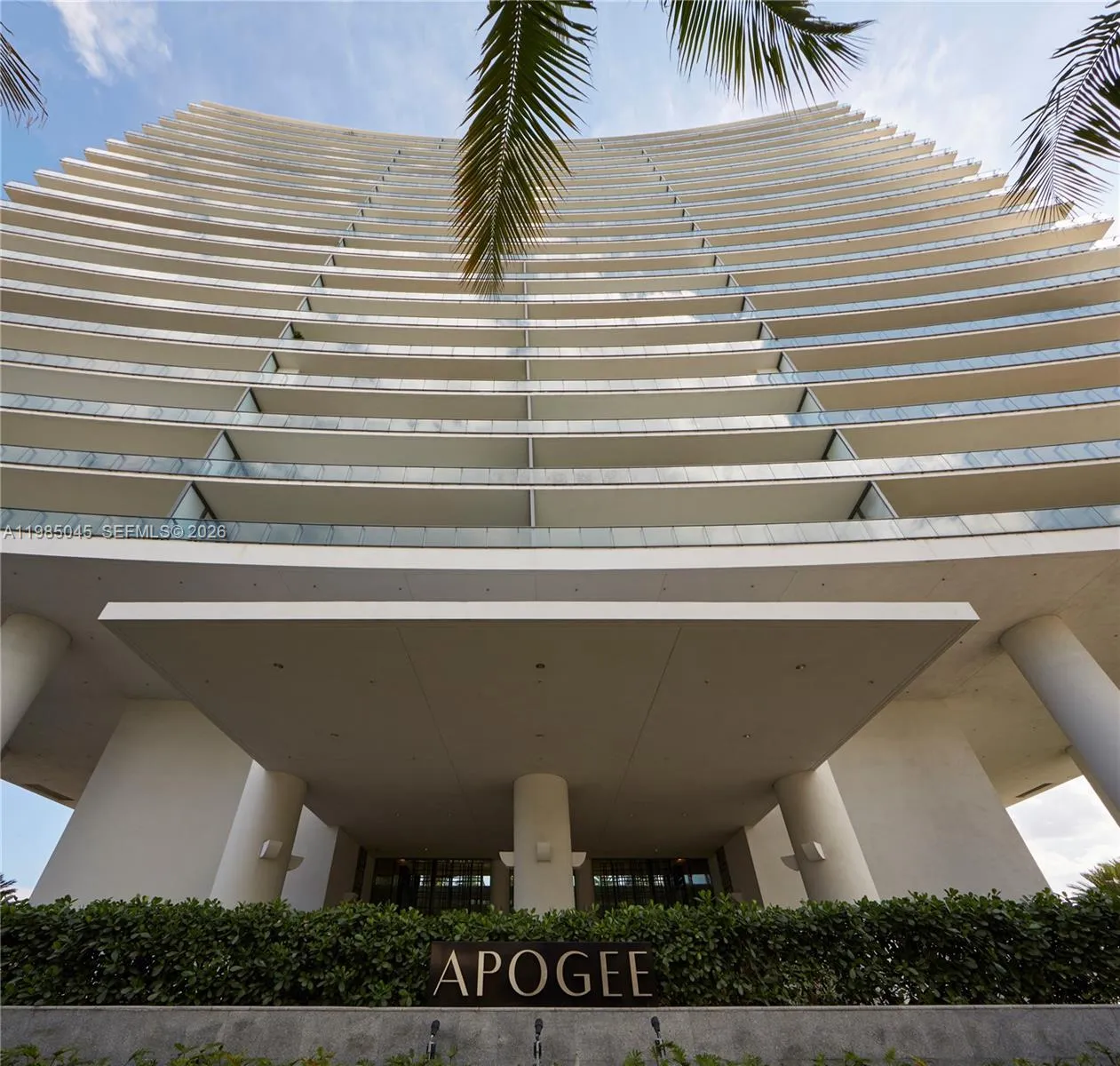 800 S Pointe Dr 901, Miami Beach, Florida 33139, Miami Beach, Florida 33139, 4 Bedrooms Bedrooms, ,3 BathroomsBathrooms,Residential,For Sale,800 S Pointe Dr 901, Miami Beach, Florida 33139,A11985045