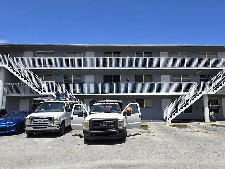 208 Avondale Dr 11, Pompano Beach, Florida 33060, Pompano Beach, Florida 33060, 3 Bedrooms Bedrooms, ,1 BathroomBathrooms,Residential Lease,For Rent,208 Avondale Dr 11, Pompano Beach, Florida 33060,A11985891