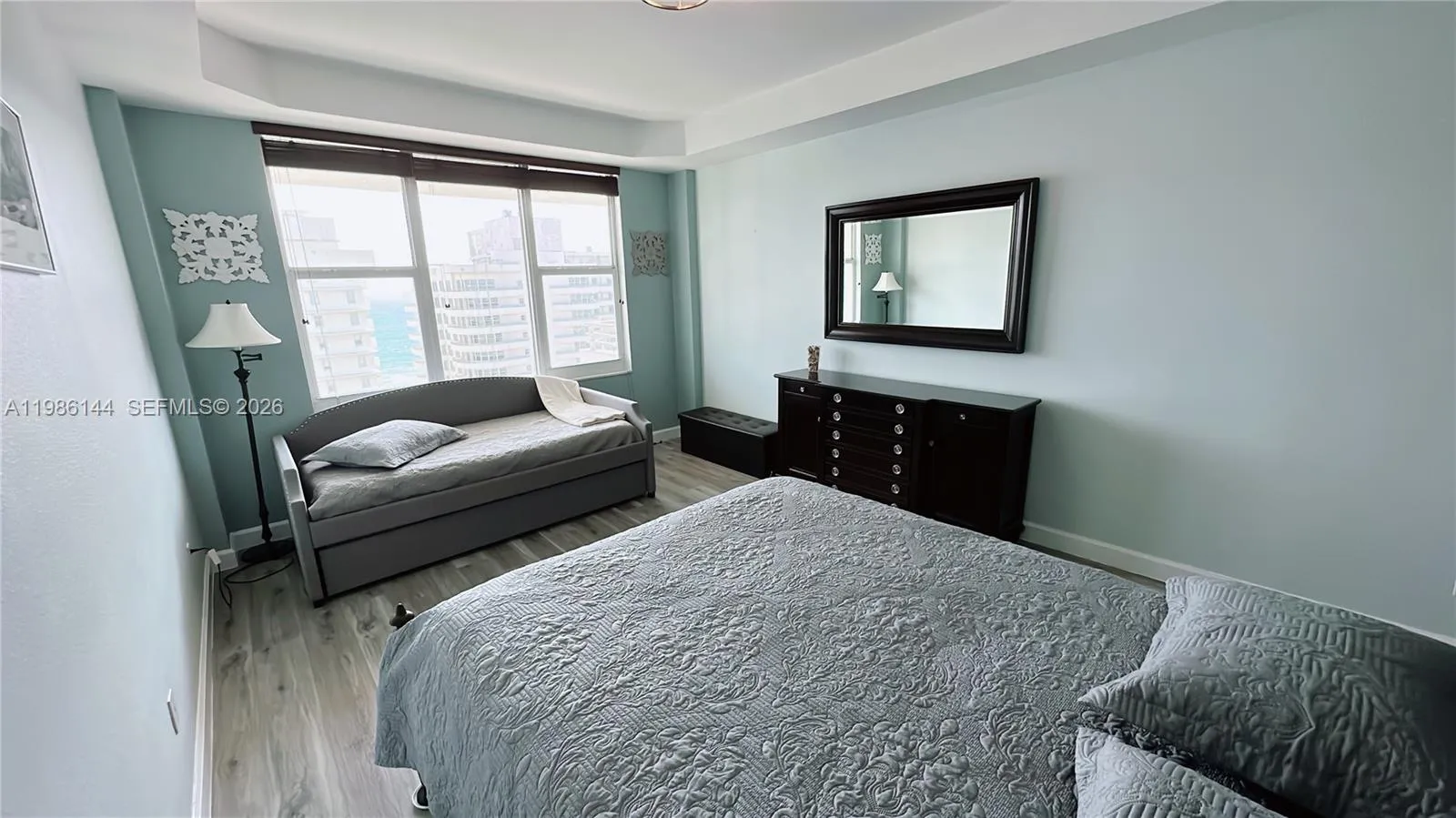 5600 Collins Ave 17v, Miami Beach, Florida 33140, Miami Beach, Florida 33140, 2 Bedrooms Bedrooms, ,2 BathroomsBathrooms,Residential Lease,For Rent,5600 Collins Ave 17v, Miami Beach, Florida 33140,A11986144