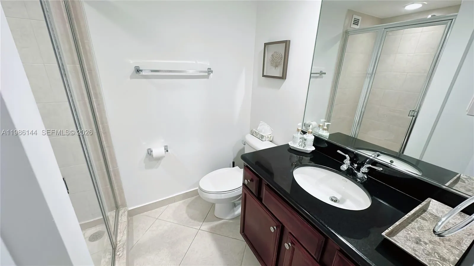 5600 Collins Ave 17v, Miami Beach, Florida 33140, Miami Beach, Florida 33140, 2 Bedrooms Bedrooms, ,2 BathroomsBathrooms,Residential Lease,For Rent,5600 Collins Ave 17v, Miami Beach, Florida 33140,A11986144