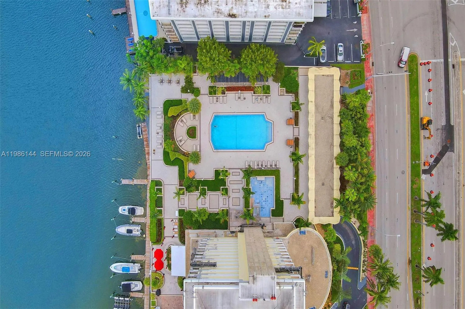 5600 Collins Ave 17v, Miami Beach, Florida 33140, Miami Beach, Florida 33140, 2 Bedrooms Bedrooms, ,2 BathroomsBathrooms,Residential Lease,For Rent,5600 Collins Ave 17v, Miami Beach, Florida 33140,A11986144