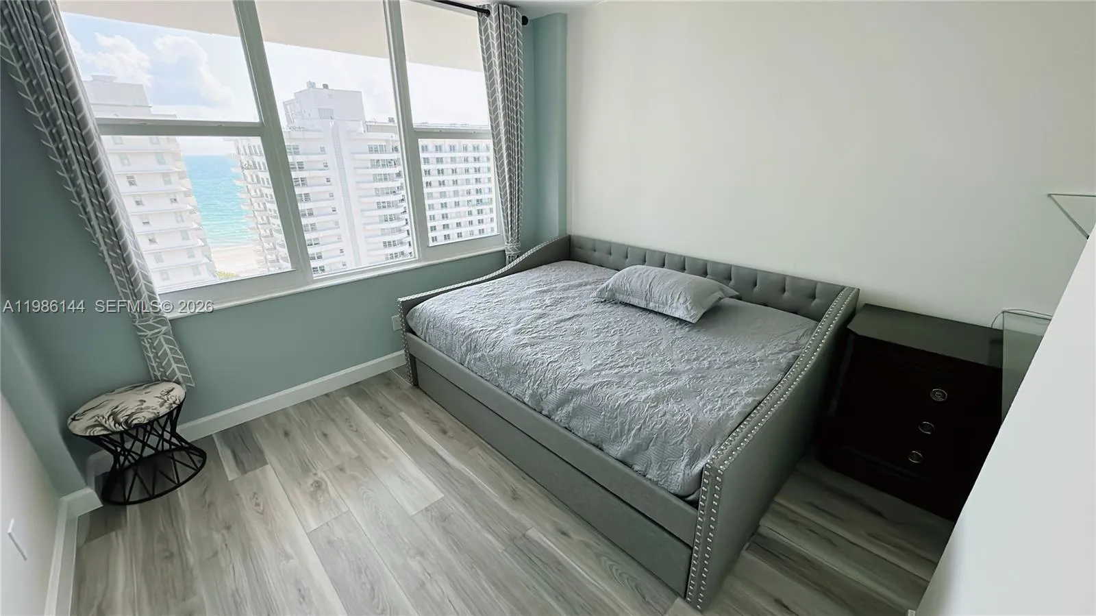 5600 Collins Ave 17v, Miami Beach, Florida 33140, Miami Beach, Florida 33140, 2 Bedrooms Bedrooms, ,2 BathroomsBathrooms,Residential Lease,For Rent,5600 Collins Ave 17v, Miami Beach, Florida 33140,A11986144