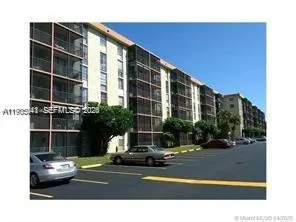 16950 W Dixie Hwy A128 Hwy A128, North Miami Beach, North Miami Beach, Florida 33160, 1 Bedroom Bedrooms, ,1 BathroomBathrooms,Residential,For Sale,16950 W Dixie Hwy A128 Hwy A128, North Miami Beach,A11985043