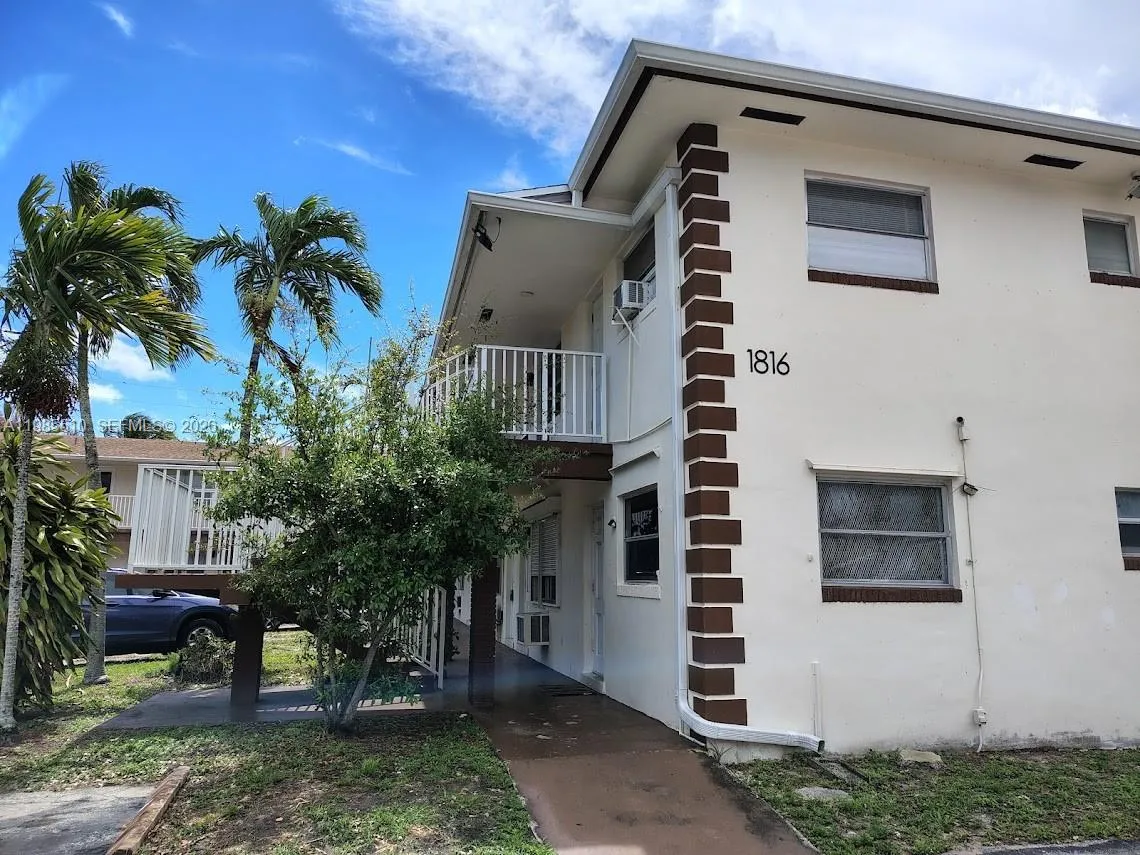 1816 Mckinley St 2, Hollywood, Florida 33020, Hollywood, Florida 33020, 1 Bedroom Bedrooms, ,1 BathroomBathrooms,Residential,For Sale,1816 Mckinley St 2, Hollywood, Florida 33020,A11985510