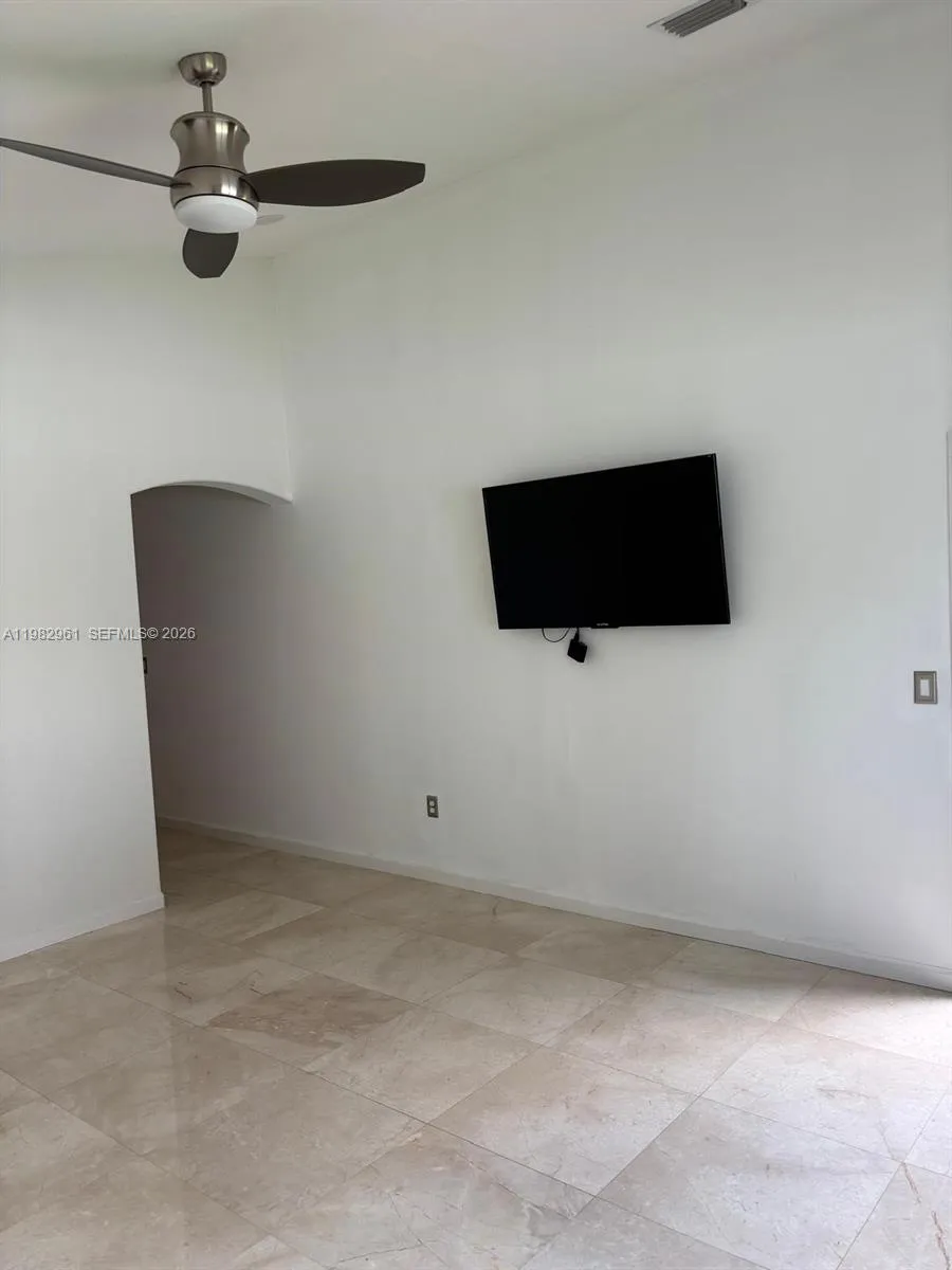 Miramar, Florida 33029, 1 Bedroom Bedrooms, ,1 BathroomBathrooms,Residential Lease,For Rent,A11982961