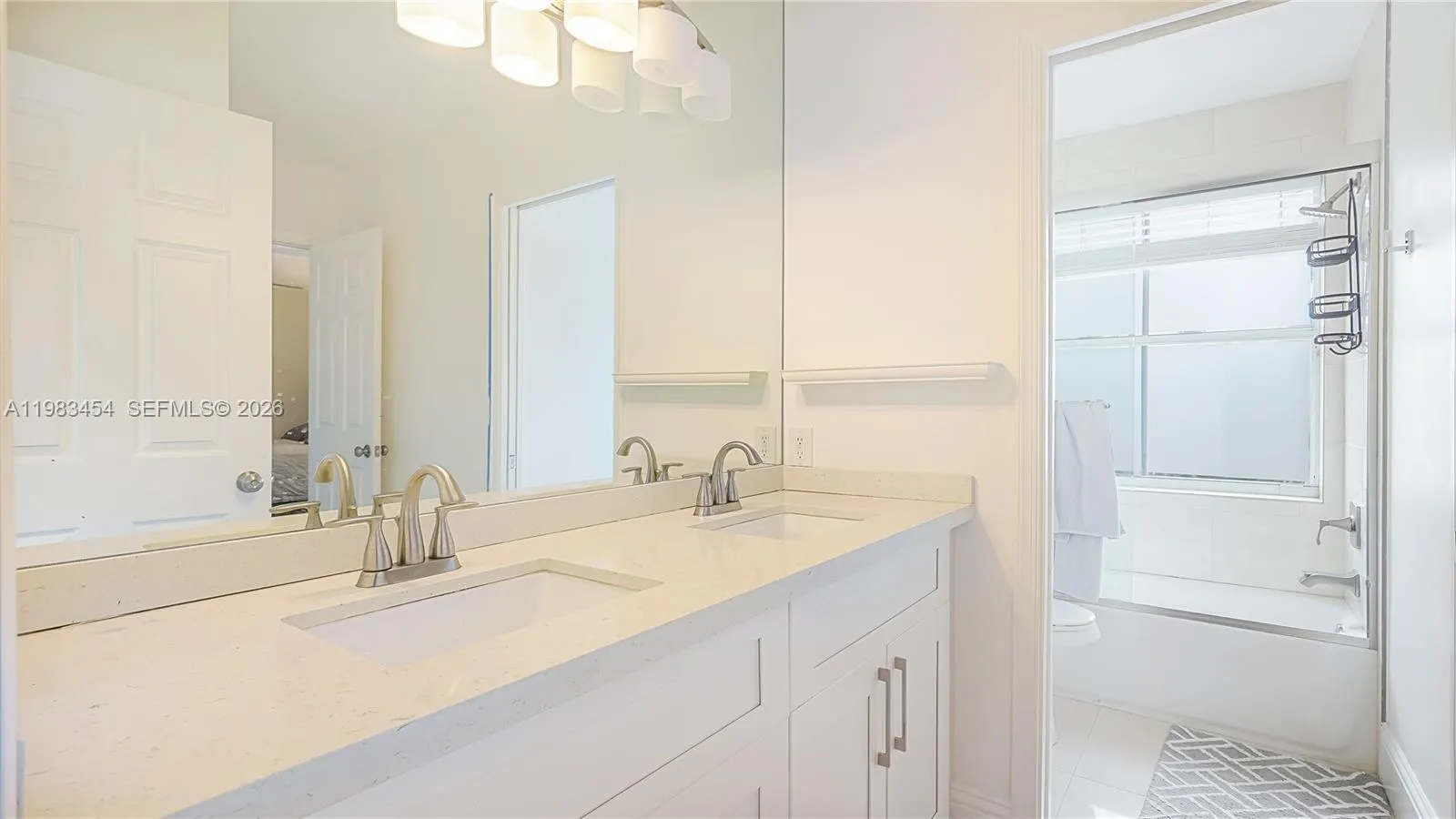 1646 Victoria Pointe Ln, Weston, Florida 33327, Weston, Florida 33327, 4 Bedrooms Bedrooms, ,4 BathroomsBathrooms,Residential,For Sale,1646 Victoria Pointe Ln, Weston, Florida 33327,A11983454