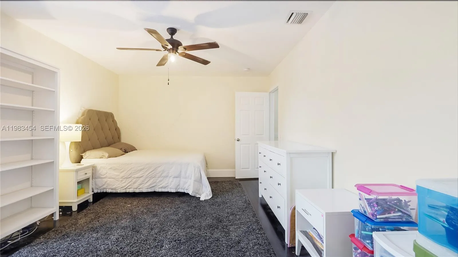1646 Victoria Pointe Ln, Weston, Florida 33327, Weston, Florida 33327, 4 Bedrooms Bedrooms, ,4 BathroomsBathrooms,Residential,For Sale,1646 Victoria Pointe Ln, Weston, Florida 33327,A11983454
