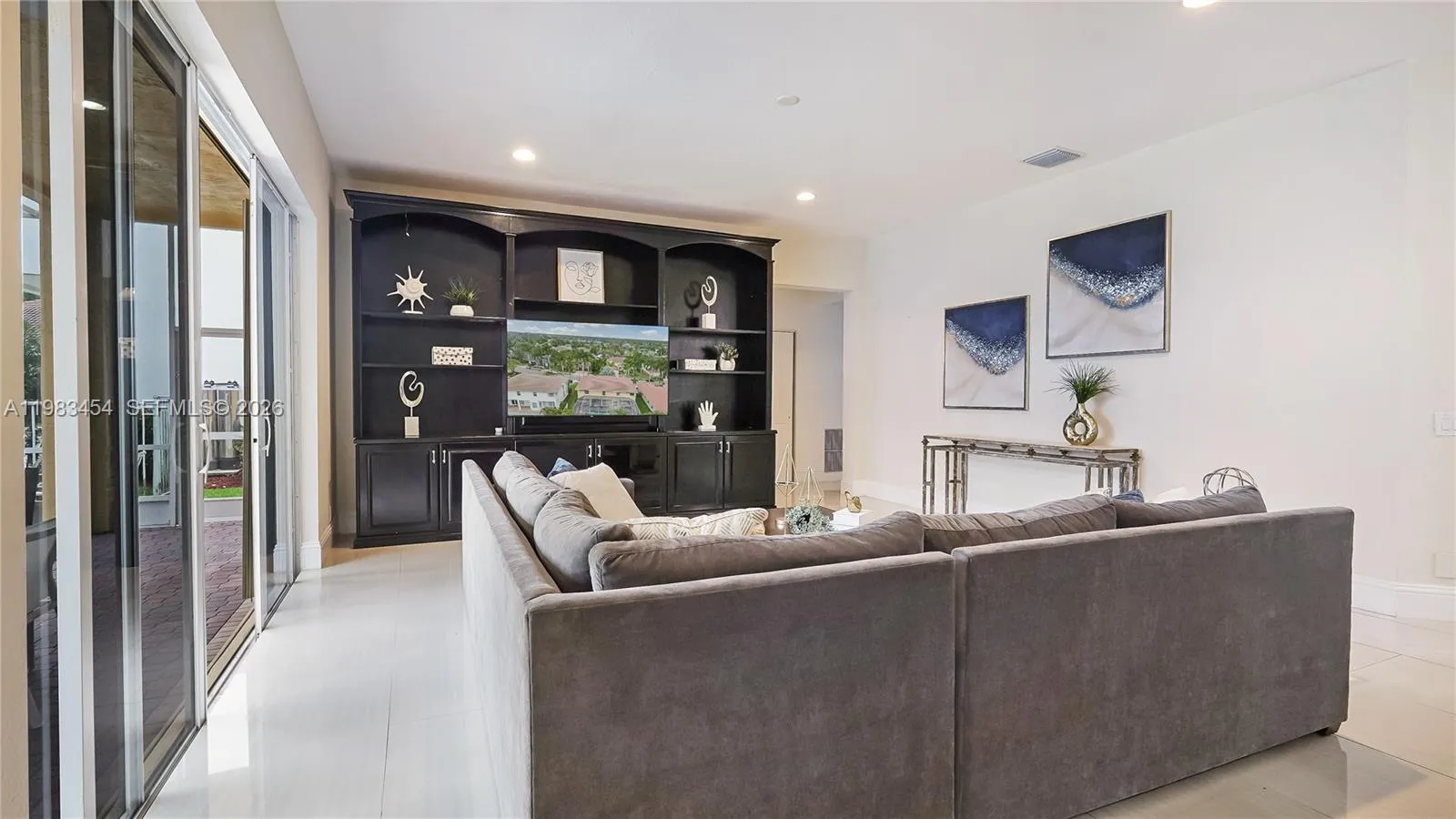 1646 Victoria Pointe Ln, Weston, Florida 33327, Weston, Florida 33327, 4 Bedrooms Bedrooms, ,4 BathroomsBathrooms,Residential,For Sale,1646 Victoria Pointe Ln, Weston, Florida 33327,A11983454