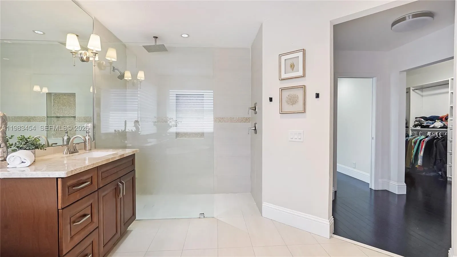 1646 Victoria Pointe Ln, Weston, Florida 33327, Weston, Florida 33327, 4 Bedrooms Bedrooms, ,4 BathroomsBathrooms,Residential,For Sale,1646 Victoria Pointe Ln, Weston, Florida 33327,A11983454
