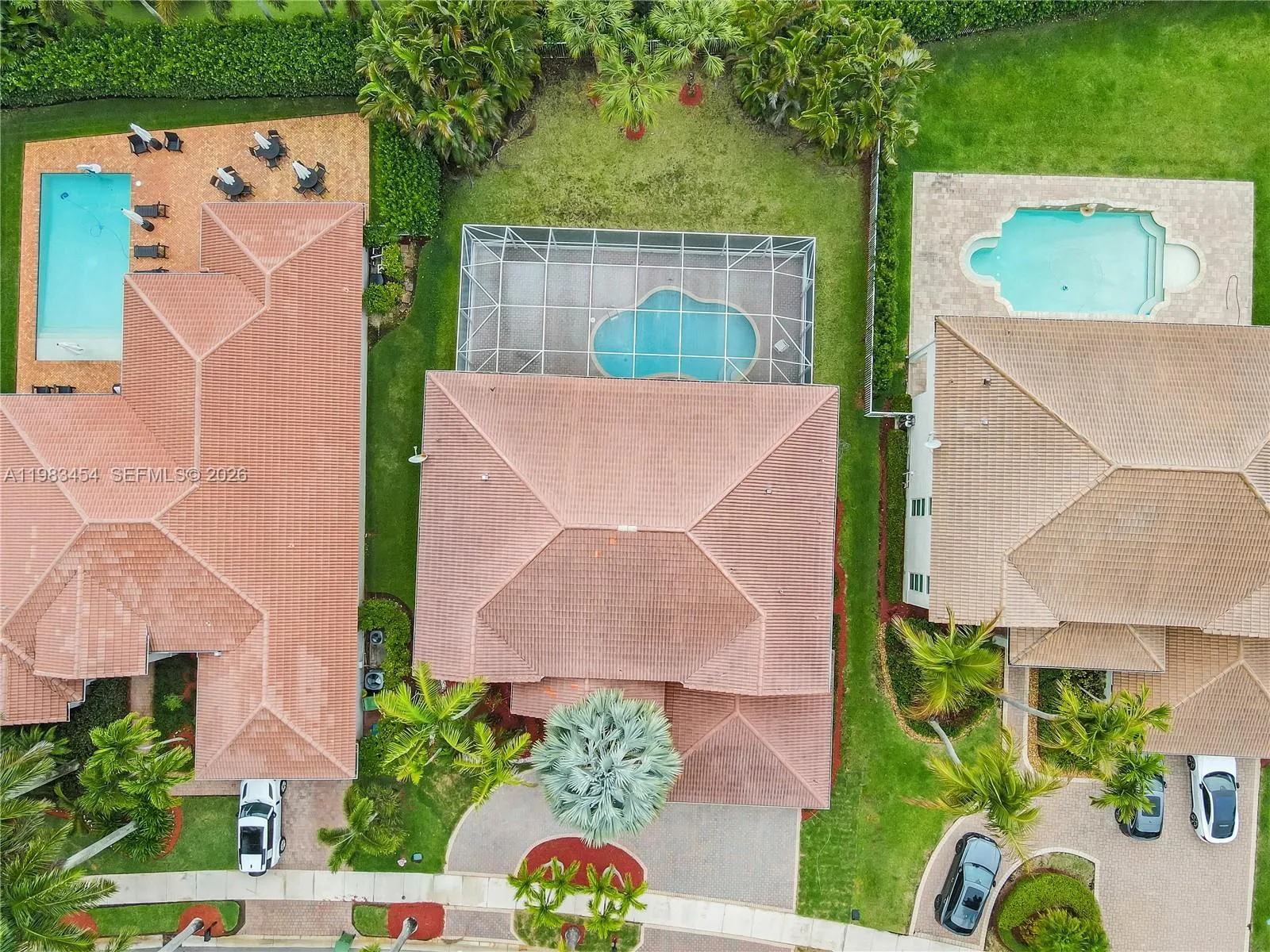 1646 Victoria Pointe Ln, Weston, Florida 33327, Weston, Florida 33327, 4 Bedrooms Bedrooms, ,4 BathroomsBathrooms,Residential,For Sale,1646 Victoria Pointe Ln, Weston, Florida 33327,A11983454