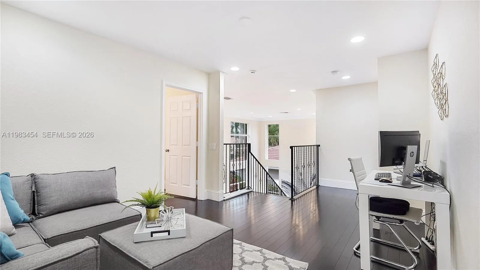 1646 Victoria Pointe Ln, Weston, Florida 33327, Weston, Florida 33327, 4 Bedrooms Bedrooms, ,4 BathroomsBathrooms,Residential,For Sale,1646 Victoria Pointe Ln, Weston, Florida 33327,A11983454