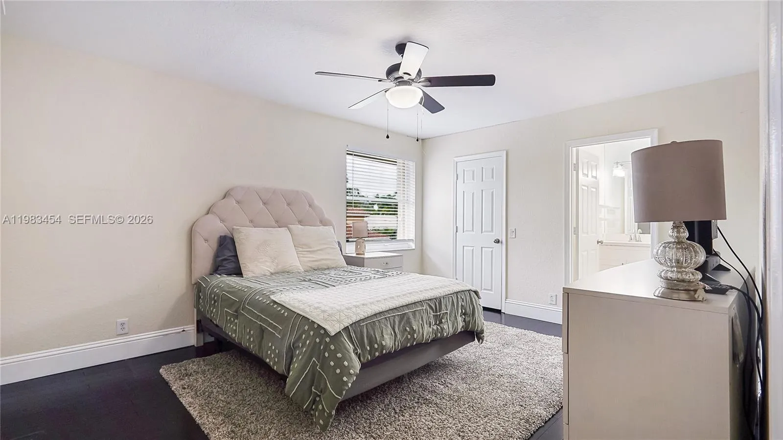 1646 Victoria Pointe Ln, Weston, Florida 33327, Weston, Florida 33327, 4 Bedrooms Bedrooms, ,4 BathroomsBathrooms,Residential,For Sale,1646 Victoria Pointe Ln, Weston, Florida 33327,A11983454