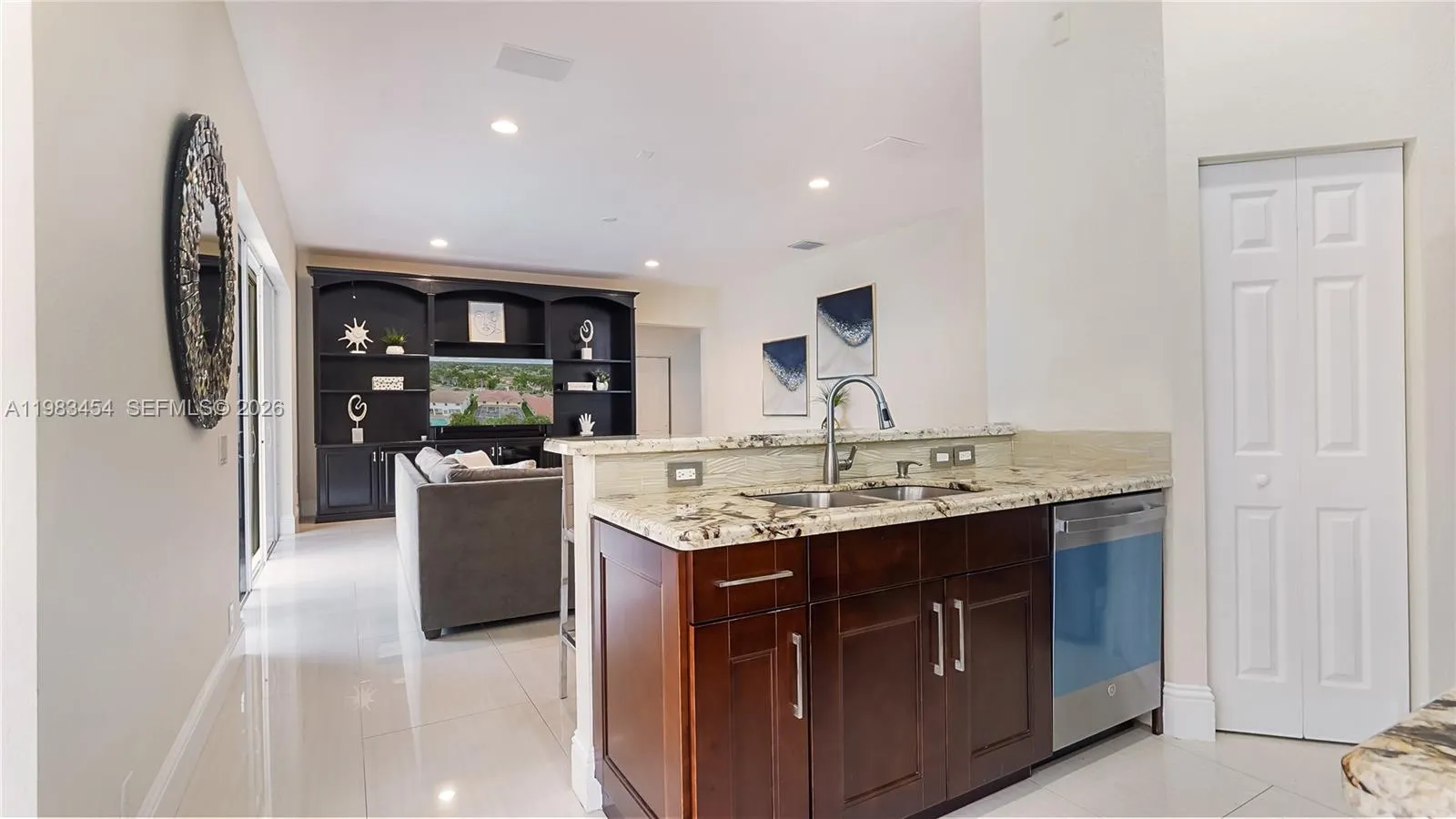 1646 Victoria Pointe Ln, Weston, Florida 33327, Weston, Florida 33327, 4 Bedrooms Bedrooms, ,4 BathroomsBathrooms,Residential,For Sale,1646 Victoria Pointe Ln, Weston, Florida 33327,A11983454